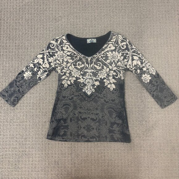 Vanilla Sugar Shirt Small 3/4 Sleeves V Neck Cotton Blend Tattoo All Over Print - Picture 2 of 9